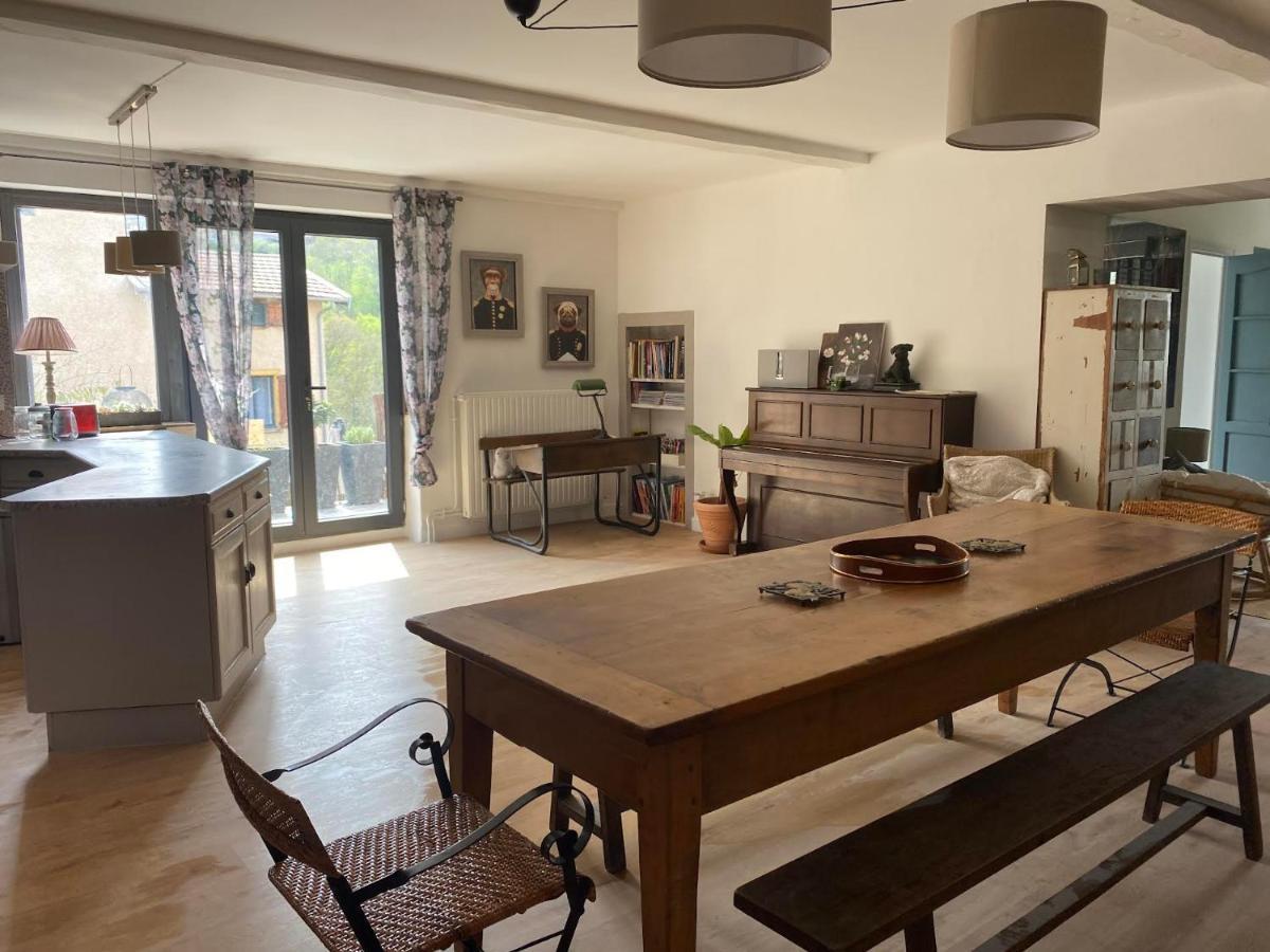 Maison Sur Cour Courzieu Dış mekan fotoğraf