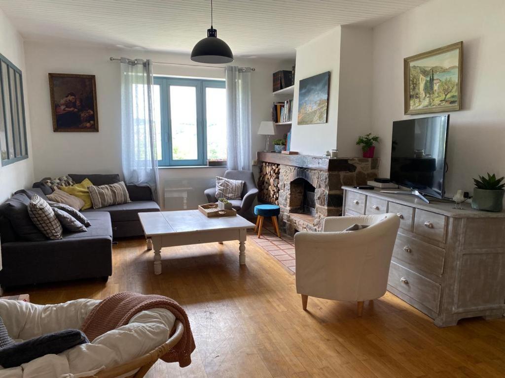 Maison Sur Cour Courzieu Dış mekan fotoğraf